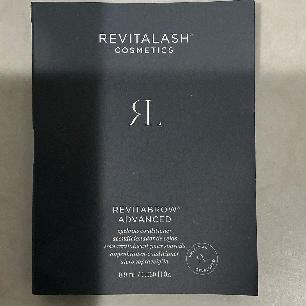 REVITABROW® ADVANCED - SAMPLE ($33 VALUE)